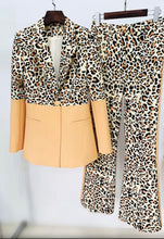 Load image into Gallery viewer, Cheetah Print Blazer Suit