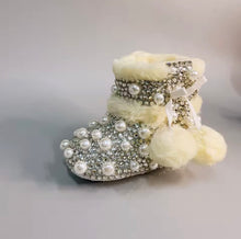 Load image into Gallery viewer, Pearl Booties with rhinestone crystals